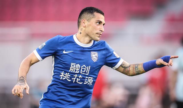 星空体育下载-斯坦丘加冕中超心路：最艰难的冠军！自豪在4国捧杯