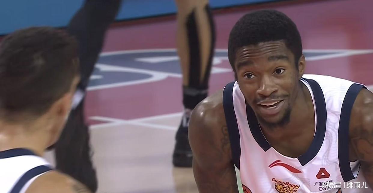 星空体育官网-恭喜广东队！崔永熙携手麦考尔确认复出，力保杜锋躺进总决赛！